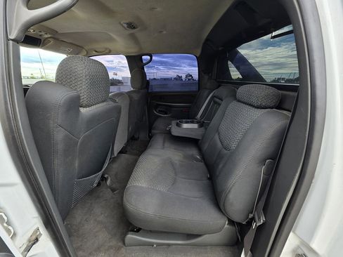 Used 2004 Chevrolet Avalanche Z66 w/ Preferred Equipment Group image 13