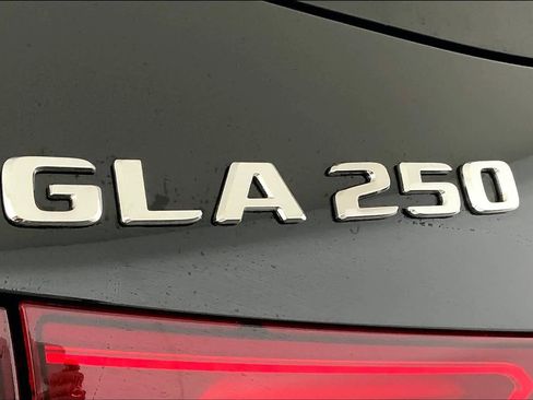 New 2025 Mercedes-Benz GLA 250 4MATIC image 7