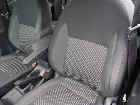 Used 2020 Nissan Versa S FWD image 14