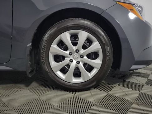Used 2025 Toyota Corolla LE FWD image 9