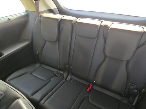 Used 2025 Kia Carnival SX w/ SX Dark Edition Package FWD image 20