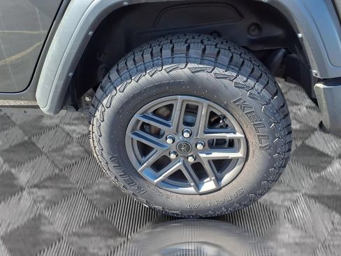 Used 2024 Jeep Wrangler Unlimited Sport AWD/4WD image 21