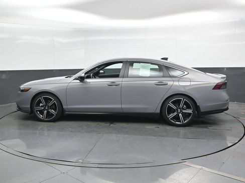 Used 2024 Honda Accord Sport image 7