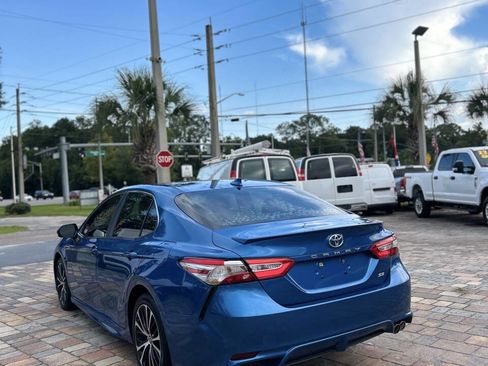 Used 2020 Toyota Camry SE image 7