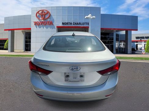 Used 2016 Hyundai Elantra SE FWD image 6