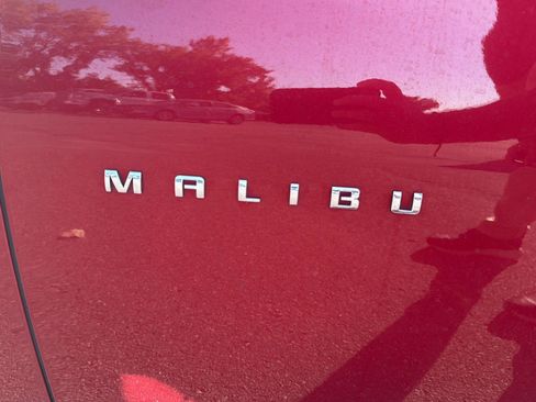 Used 2025 Chevrolet Malibu LT FWD image 12