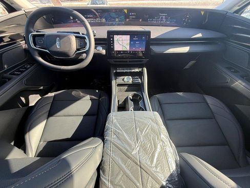New 2026 Lincoln Nautilus Premier image 6