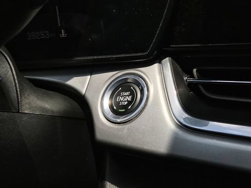 Used 2024 Chevrolet Trax LT w/ Driver Confidence Package FWD image 17