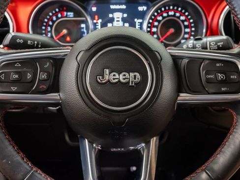 Used 2018 Jeep Wrangler Unlimited Rubicon AWD/4WD image 12