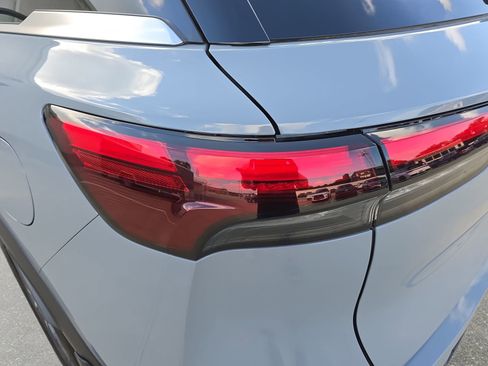 Certified 2026 INFINITI QX60 Luxe w/ Cargo Package AWD/4WD image 33