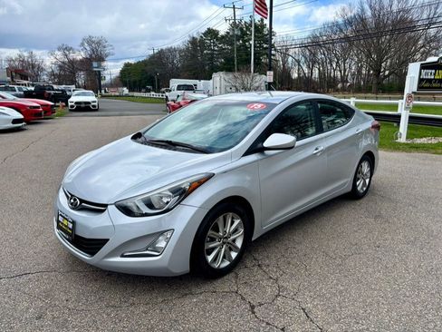 Used 2015 Hyundai Elantra SE w/ Option Group 02 image 1
