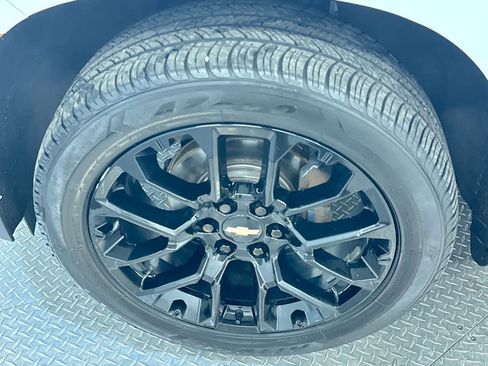 Used 2023 Chevrolet Suburban Premier w/ LPO, Illumination Package image 10