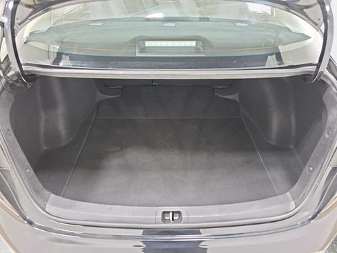Certified 2025 Toyota Corolla LE FWD image 31