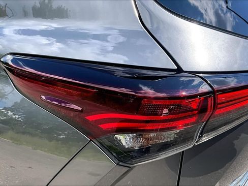 Used 2026 Toyota Highlander Limited AWD/4WD image 26