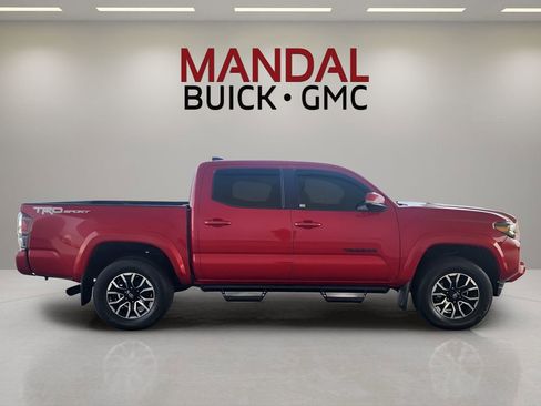 Used 2022 Toyota Tacoma TRD Sport w/ TRD Premium Sport Package RWD image 5