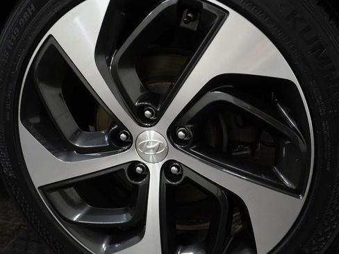 Used 2016 Hyundai Tucson Sport image 11