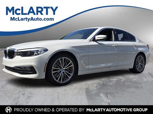 Used 2018 BMW 530e RWD image 1