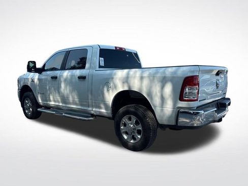 Used 2024 RAM 2500 Big Horn AWD/4WD image 3