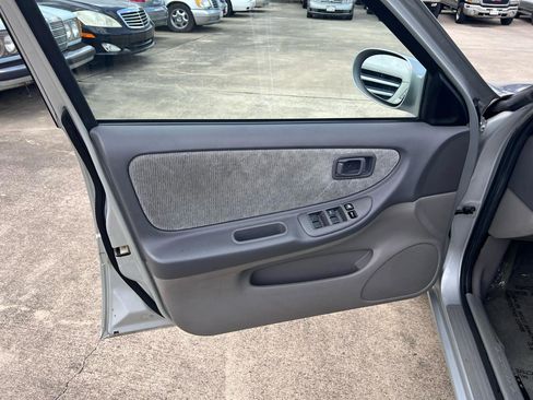 Used 2001 Nissan Altima GXE image 19