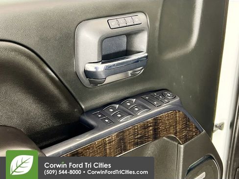 Used 2015 GMC Sierra 2500 Denali w/ Duramax Plus Package image 11