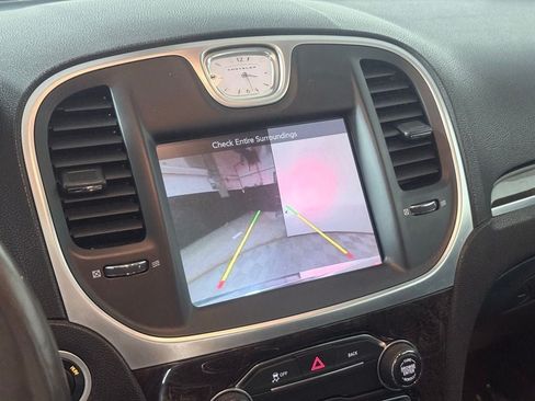 Used 2016 Chrysler 300 C AWD/4WD image 21