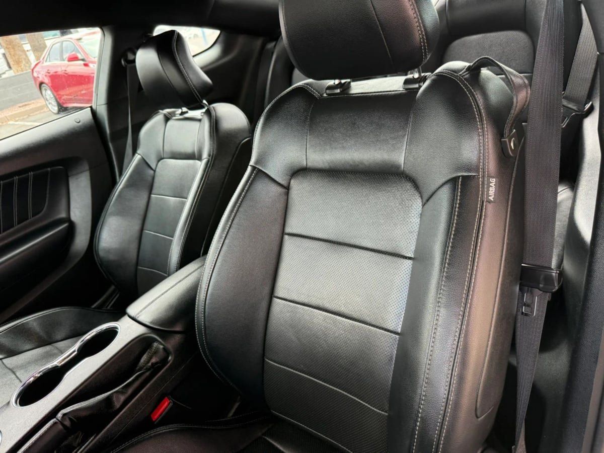 Used 2016 Ford Mustang GT Premium w/ Equipment Group 401A RWD image 39