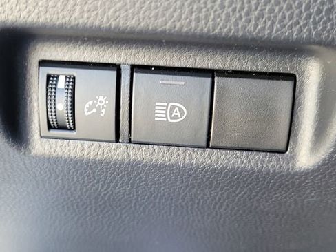 Used 2021 Toyota RAV4 XLE image 28