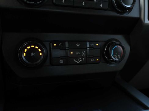 Used 2021 Ford F250 XLT w/ FX4 Off-Road Package AWD/4WD image 22