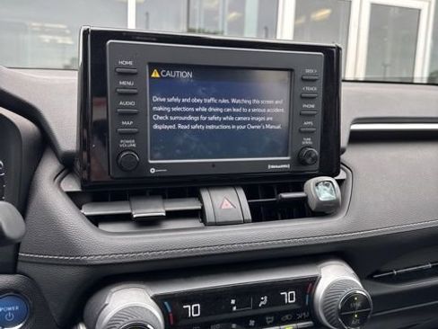 Used 2021 Toyota RAV4 XLE AWD/4WD image 12