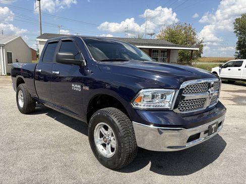Used 2017 RAM 1500 Classic SLT AWD/4WD image 5