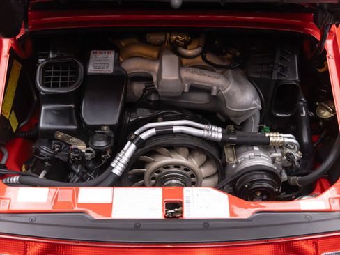 Used 1997 Porsche 911 Carrera RWD image 6