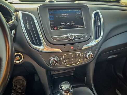 Used 2020 Chevrolet Equinox LT w/ Driver Convenience Package AWD/4WD image 21