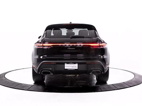 Certified 2026 Porsche Macan AWD/4WD image 6