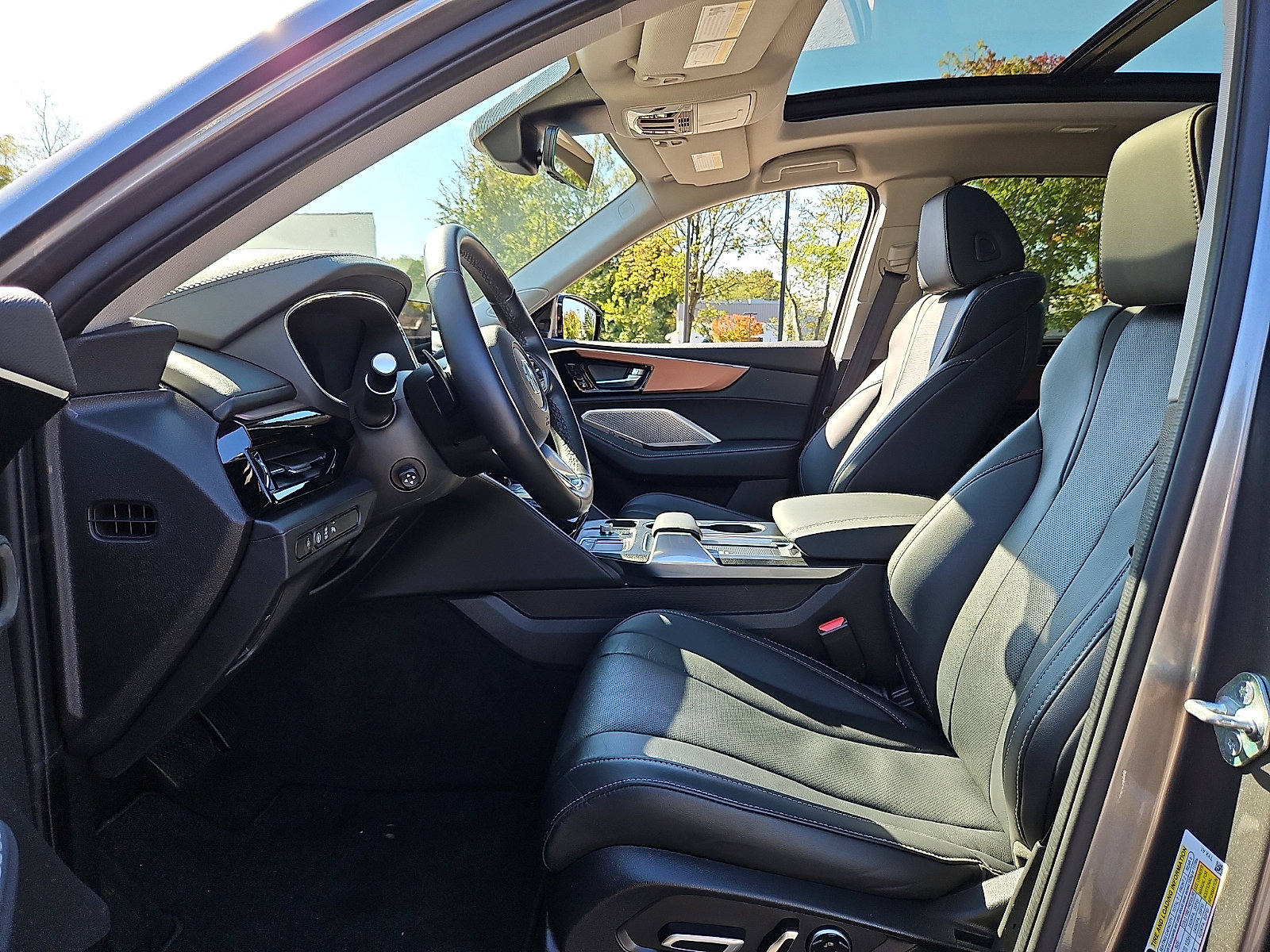 Certified 2022 Acura MDX w/ Technology Package AWD/4WD image 13
