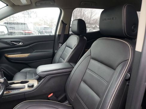 Used 2019 GMC Acadia Denali image 16