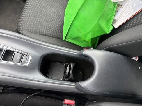 Used 2018 Honda HR-V LX image 17