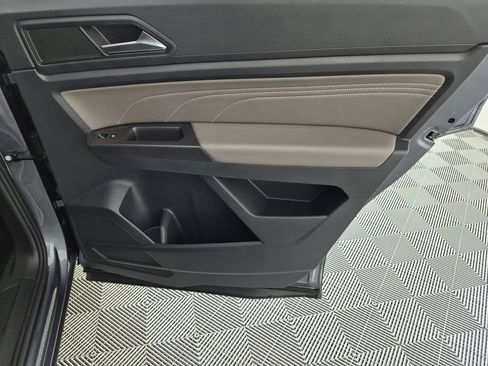 Used 2022 Volkswagen Atlas SE AWD/4WD image 32