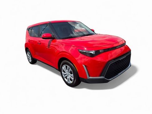 New 2025 Kia Soul LX image 1