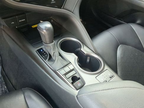 Used 2023 Toyota Camry XSE image 19