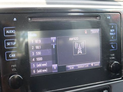 Used 2019 Toyota Corolla LE FWD image 10