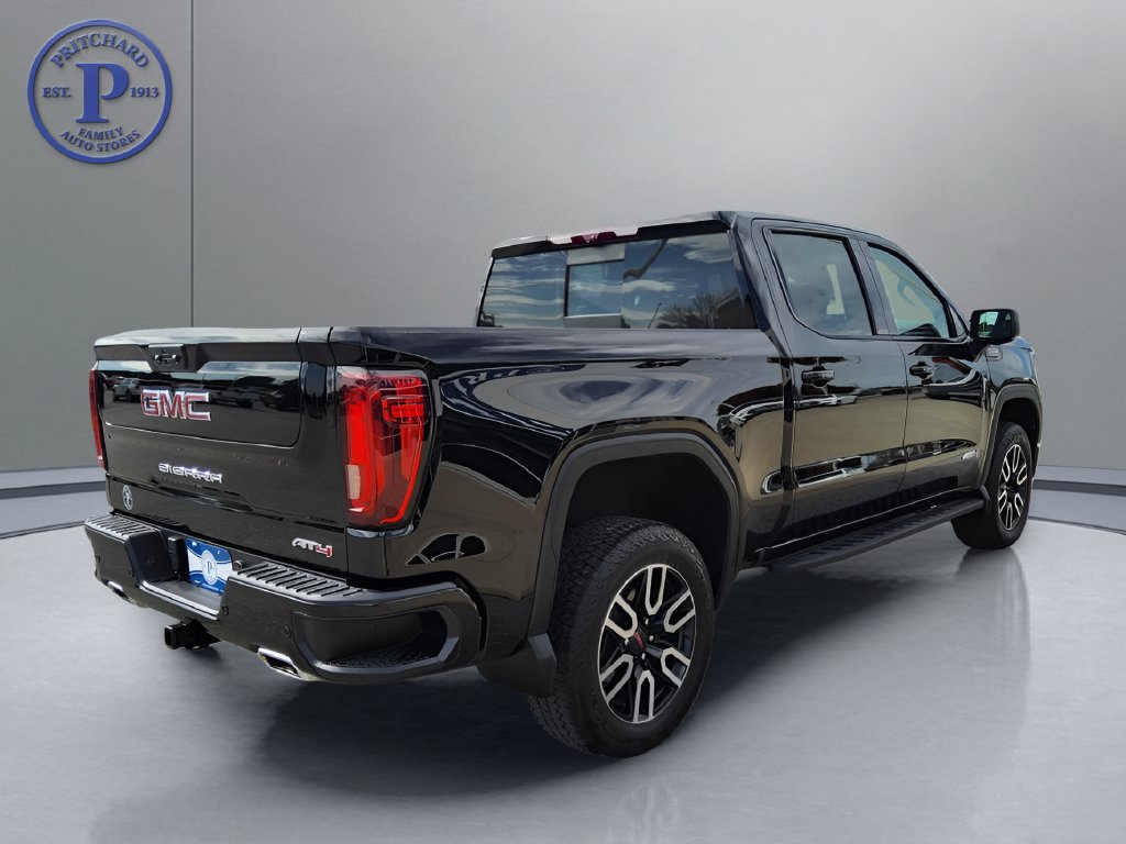 Used 2023 GMC Sierra 1500 AT4 w/ AT4 Premium Package AWD/4WD image 7