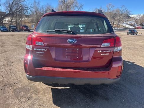 Used 2011 Subaru Outback 2.5i image 5