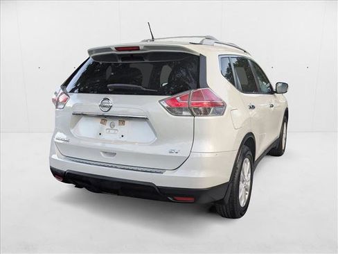 Used 2015 Nissan Rogue SV image 5