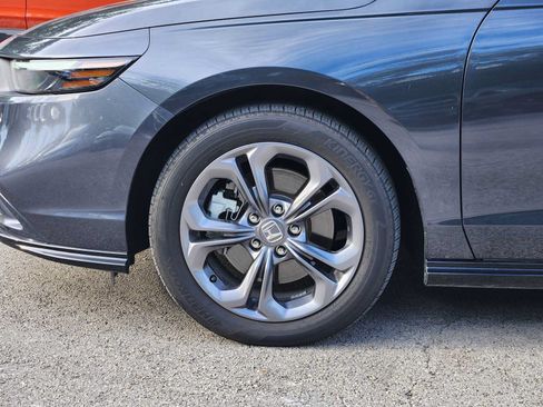 Used 2024 Honda Accord EX-L image 9