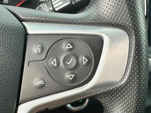 Used 2024 GMC Terrain SLE FWD image 19