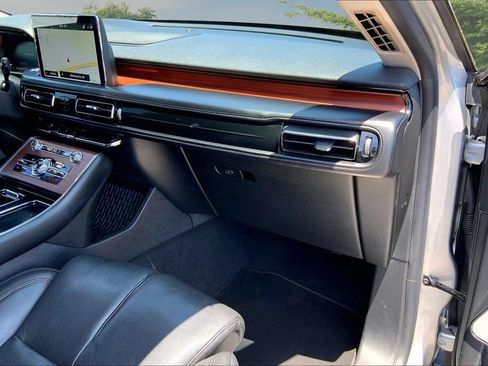 Used 2022 Lincoln Aviator Reserve w/ Equipment Group 201A AWD/4WD image 26