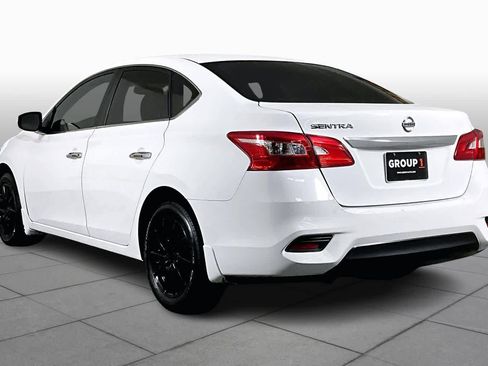 Used 2016 Nissan Sentra S image 10