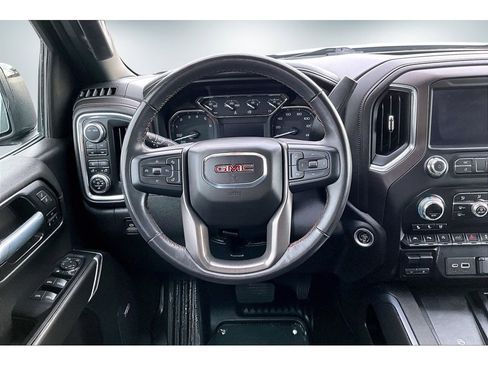 Used 2022 GMC Sierra 1500 AT4 w/ AT4 Premium Package image 9