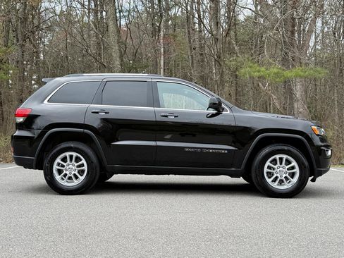 Used 2020 Jeep Grand Cherokee Laredo AWD/4WD image 5