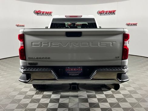 Used 2025 Chevrolet Silverado 2500 LT w/ Convenience Package AWD/4WD image 7